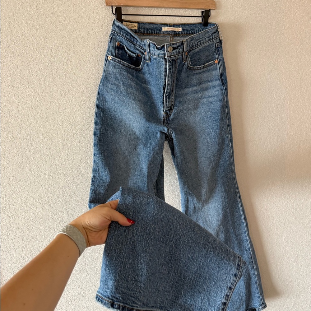 Levi’s rib cage bell jeans